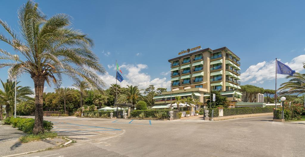 Hotel Siesta Lido di Camaiore Kültér fotó