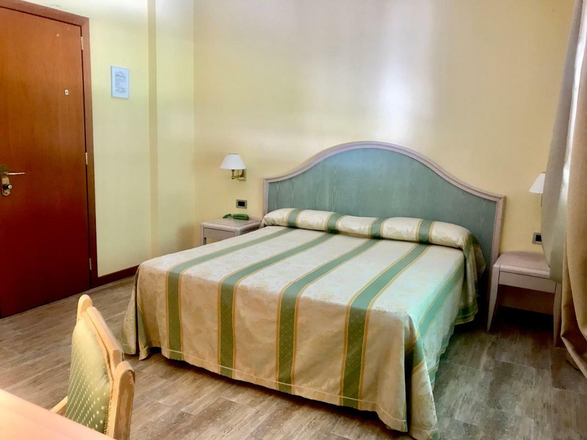 Hotel Siesta Lido di Camaiore Kültér fotó